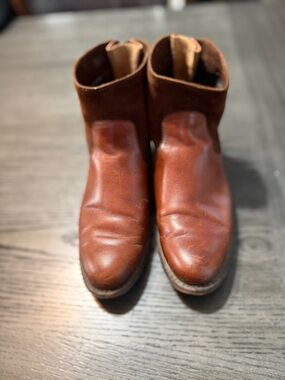 FRYE AND CO. Brown Leather Suede-Trim Ankle Boots